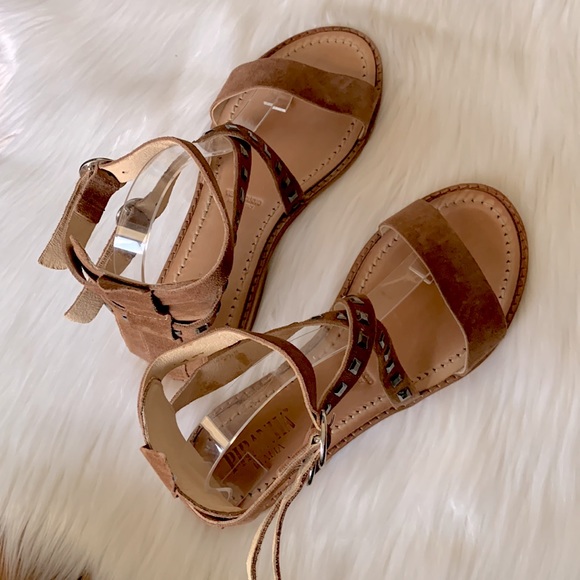 NWOT Piranha Italia Genuine Leather Studded Gladiator Flats - Picture 6 of 10